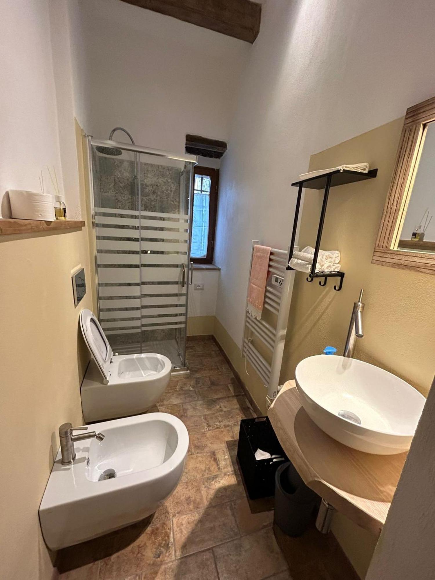 شقة Borgo Di Mezzo Castelnuovo dellʼAbate المظهر الخارجي الصورة