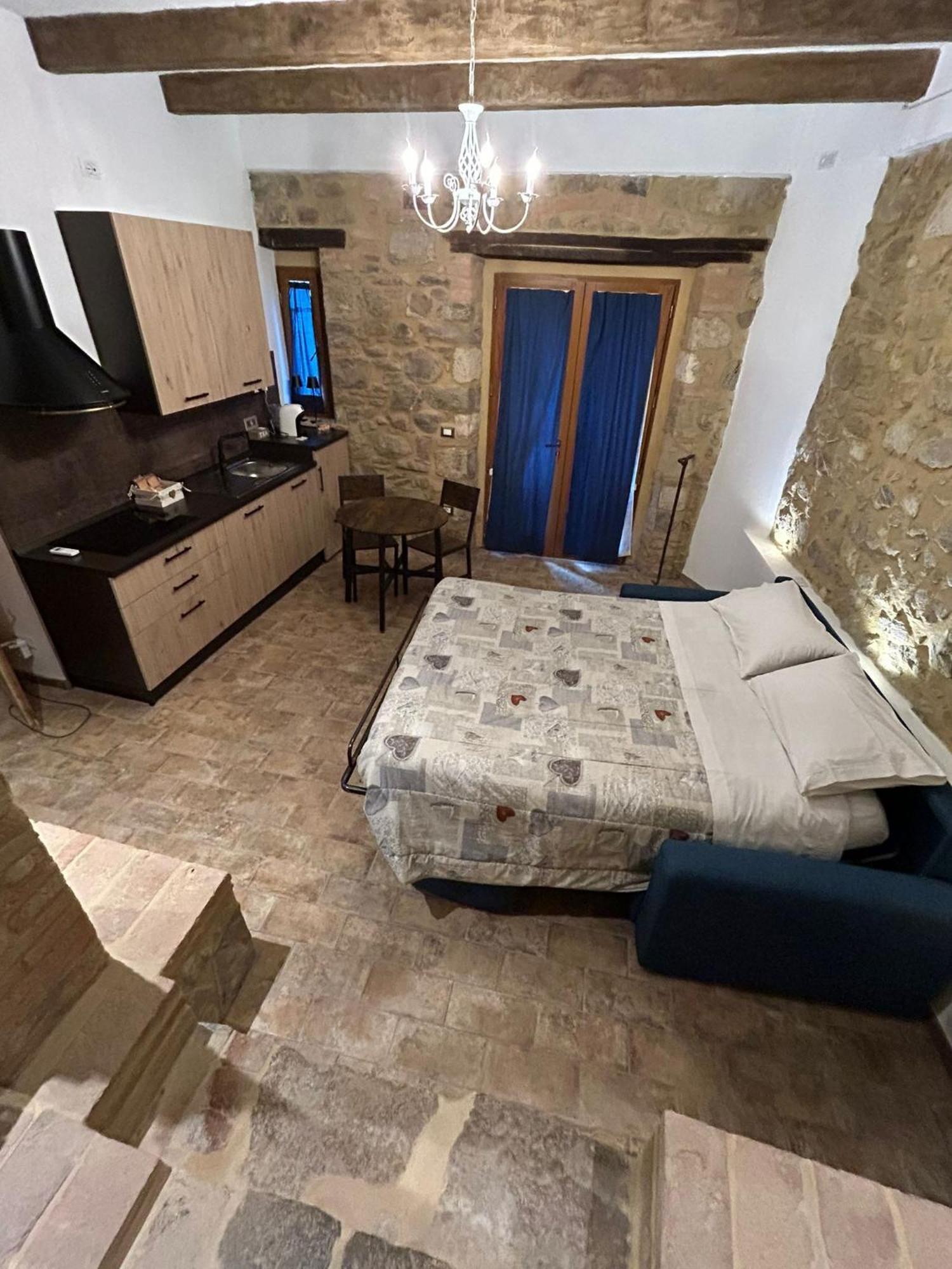 شقة Borgo Di Mezzo Castelnuovo dellʼAbate المظهر الخارجي الصورة