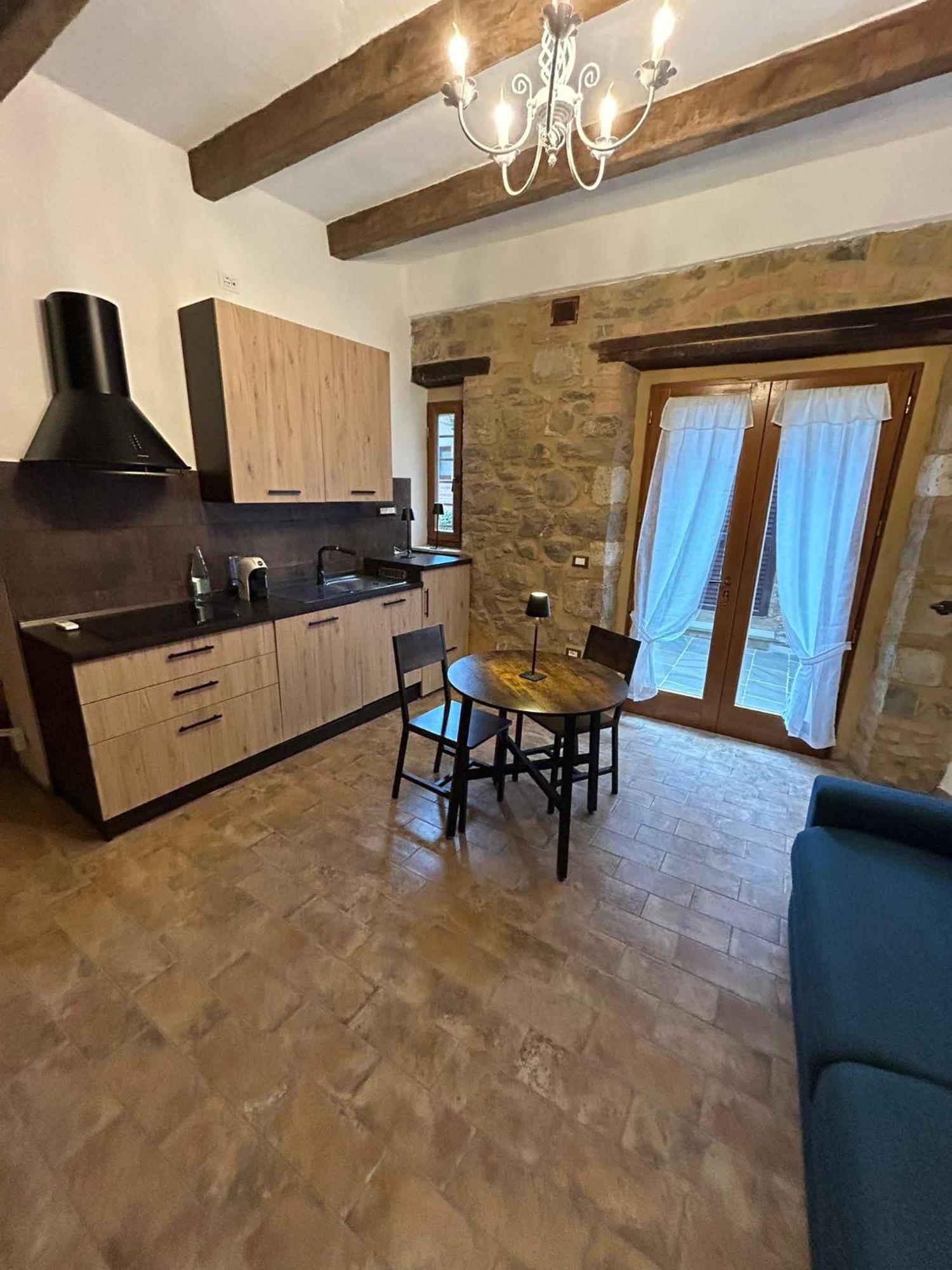 شقة Borgo Di Mezzo Castelnuovo dellʼAbate المظهر الخارجي الصورة